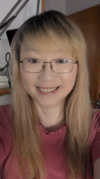 Hi I'm Jennifer. I build WordPress web design Los Angeles